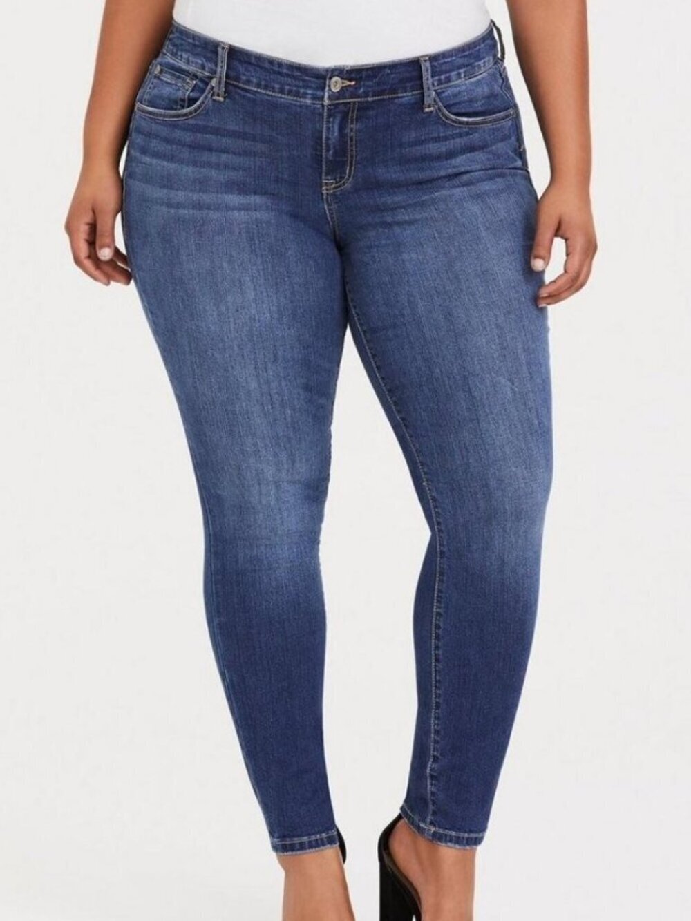 NEW NWT TORRID Plus Size Classic Skinny Jean Vintage Stretch Medium Wash 26 Reg